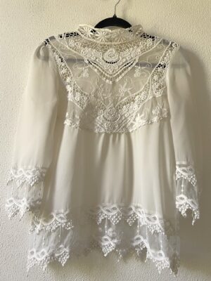 Offwhite kanten blouse (XS/S)